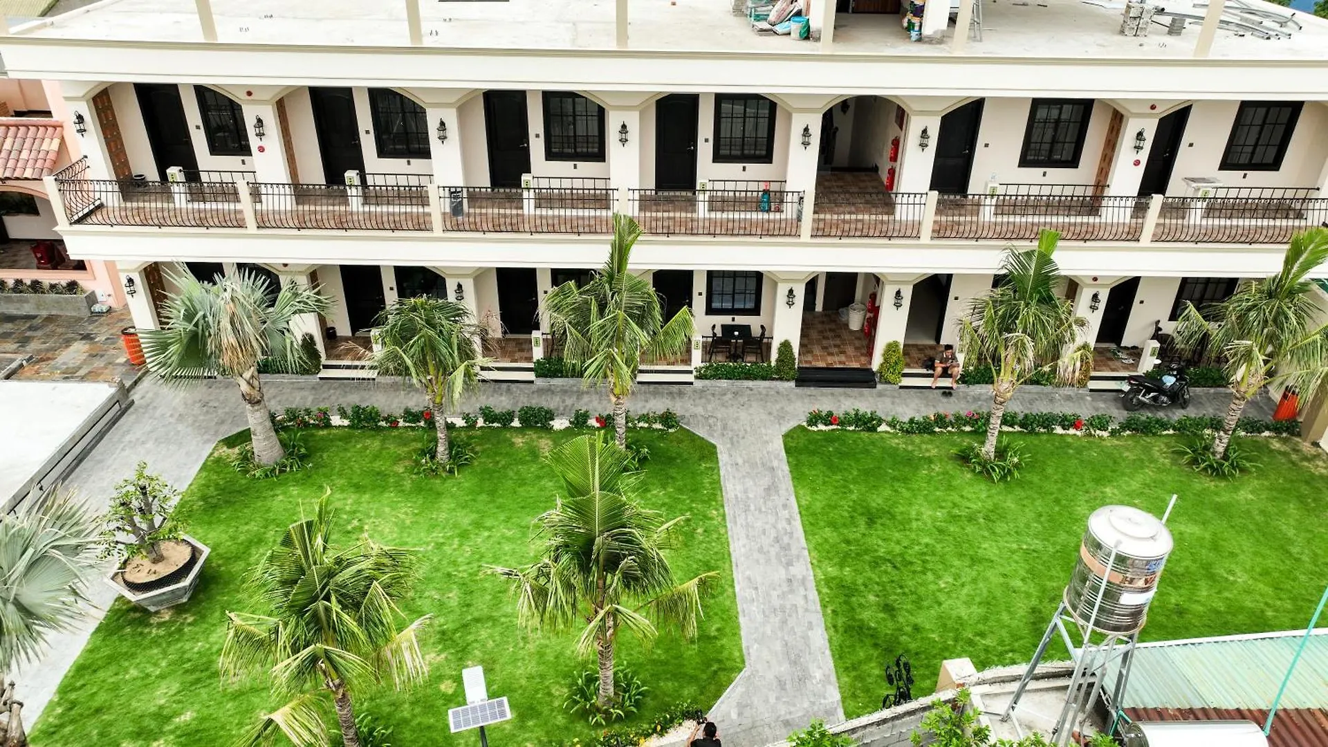 Thai Binh Cam Ranh 2 Hotel 3*,