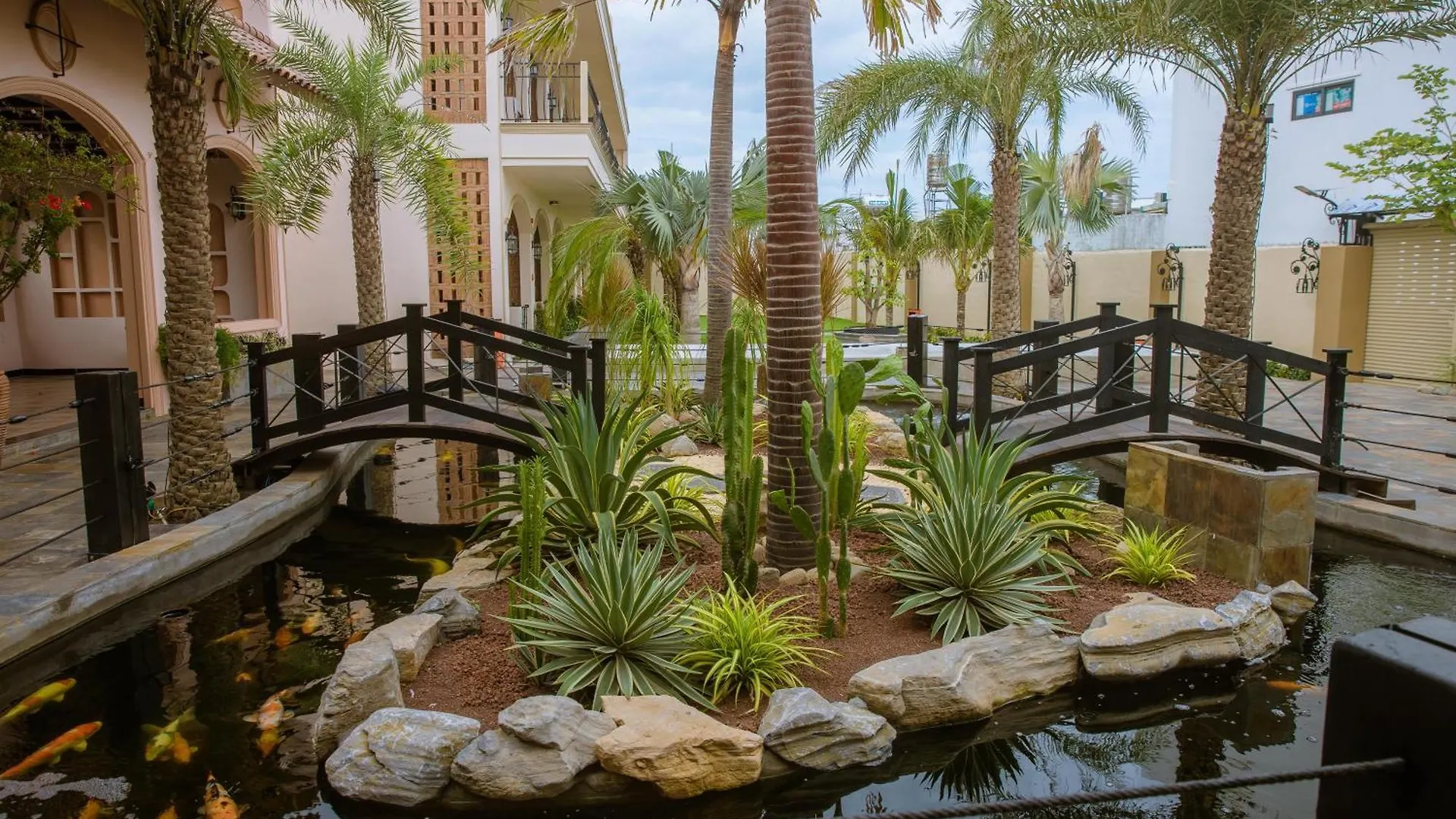 Thai Binh Cam Ranh 2 Hotel